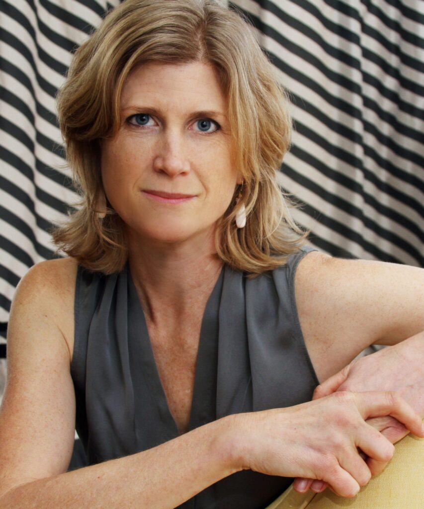 Copy-of-LeslieLyons001